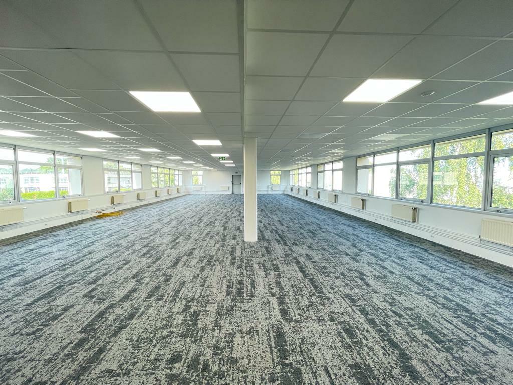 Bureau Tremblay-en-France 2856m² Location bureau Tremblay-en-France Seine-Saint-Denis OLBUR2106845 5